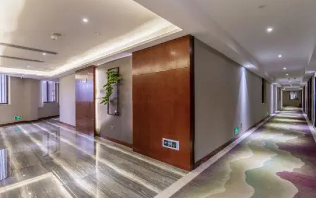 Hua Yi  Hotel
