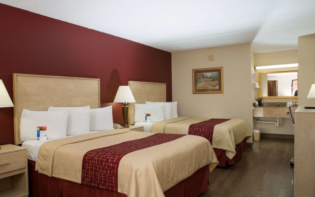 Red Roof Inn & Suites Pigeon Forge - Parkway