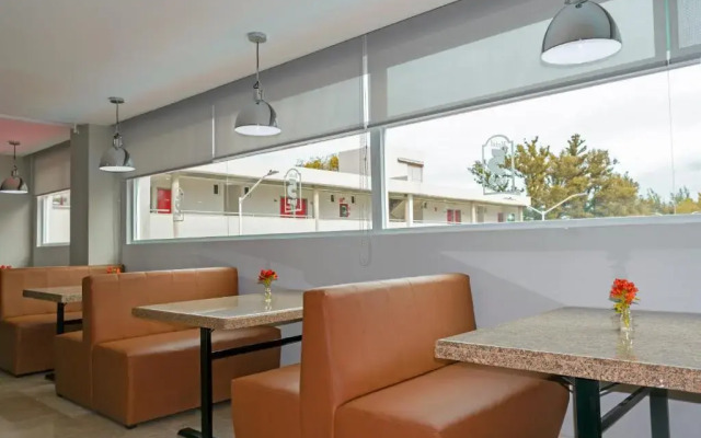 Hotel 5 Inn Plus