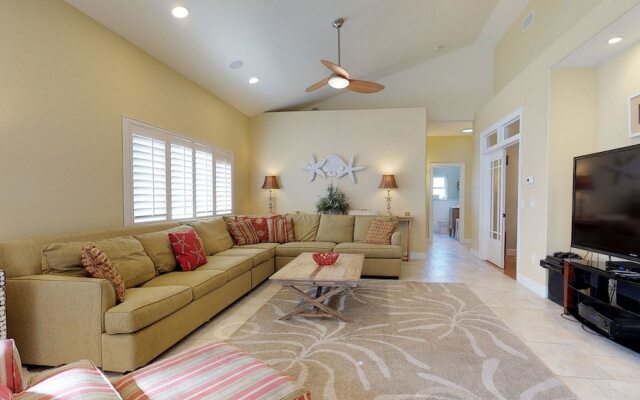 AMI Beach House Apartment 6