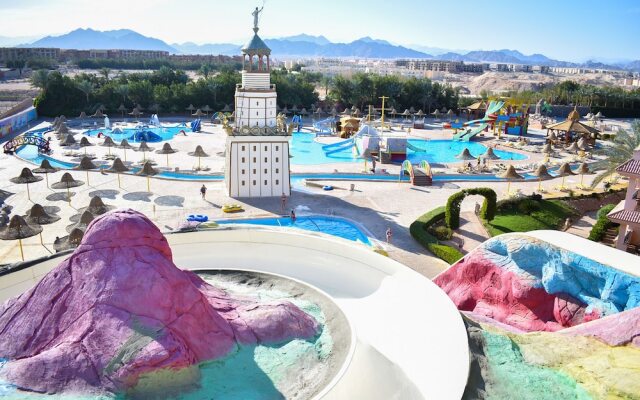 Parrotel Aquapark Resort