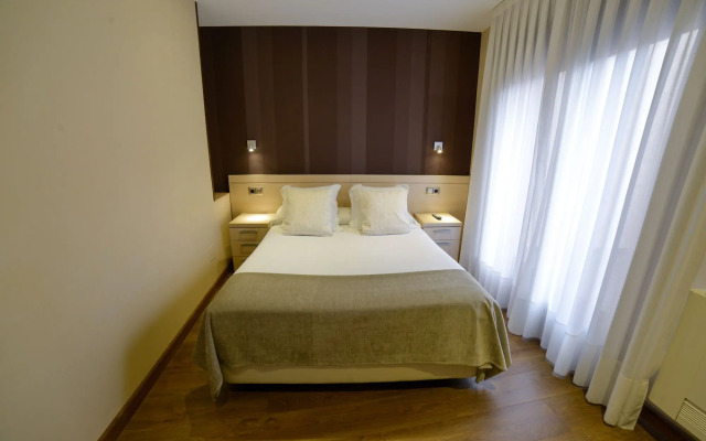 Apartamentos Turisticos LLanes