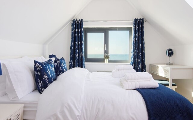 The Sea House - Ultimate Seafront Living Sunsets