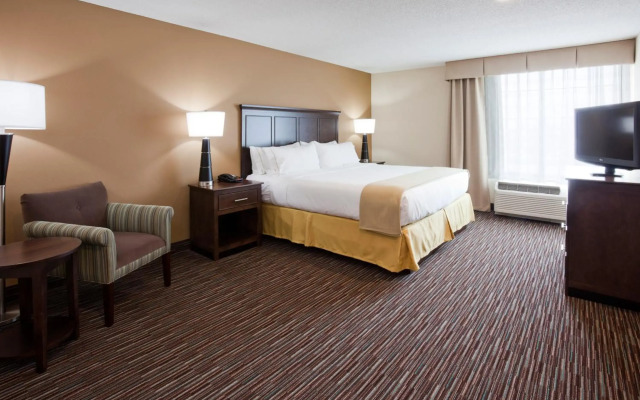 Holiday Inn Express & Suites Willmar by IHG
