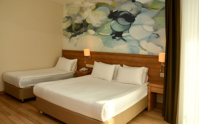 Ramada by Wyndham Rome / Verona