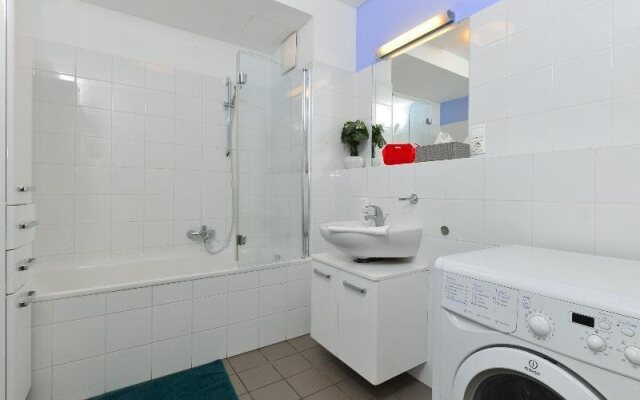 Diamond Apartments