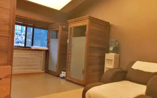 Phoenix Hot Spring Taibai Impression Resort