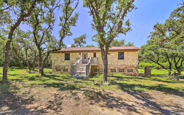 Countryside Cottage: 17 Mi to Downtown San Antonio