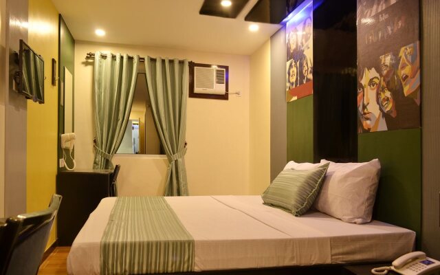 Icon Hotel Timog