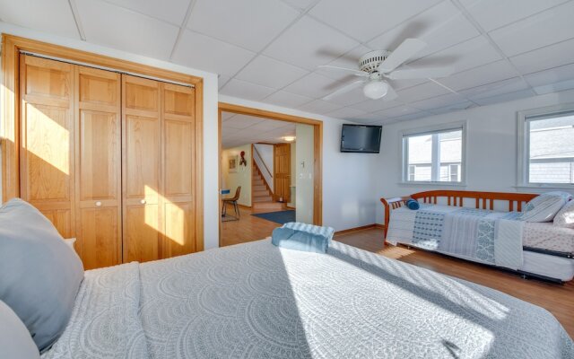 Wells Beach House w/ Ocean-view Deck