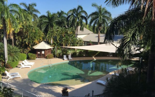 Amokura By The Coral Sea