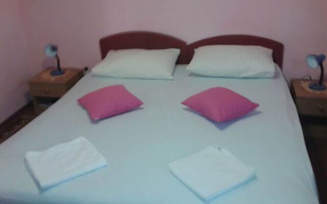 Anna Guesthouse