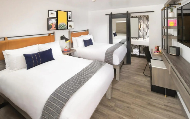 voco The Tuxon by IHG