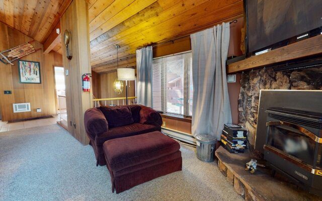 Winterset Woodland - Near Hike & Bike Trails!