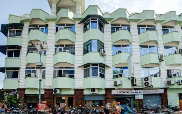 Capital O 507 Hotel Makalu