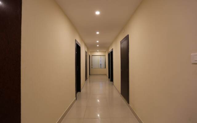 Capital O 9010 Hotel Railview