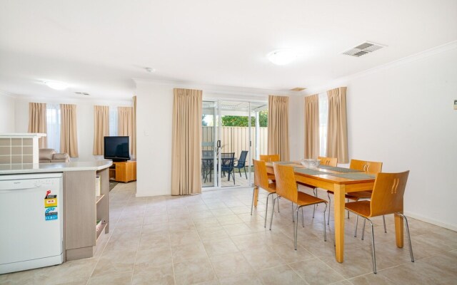 The Beach Hive - U51 Cape View Resort
