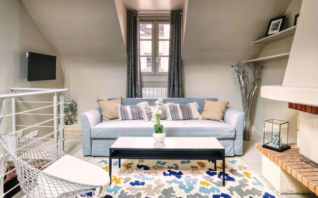 2066 - Saint Germain des Prés - Amazing Duplex