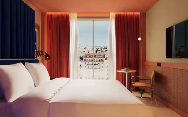 Cenica Porto Hotel, Curio Collection by Hilton