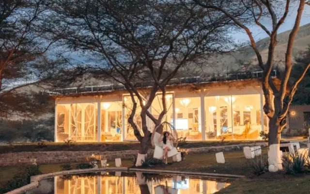 Tunas & Cabras Hotel