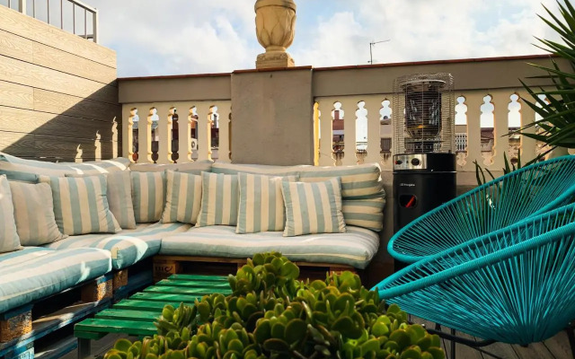 Incredible 2BR Penthouse with Urban Rooftop Garden