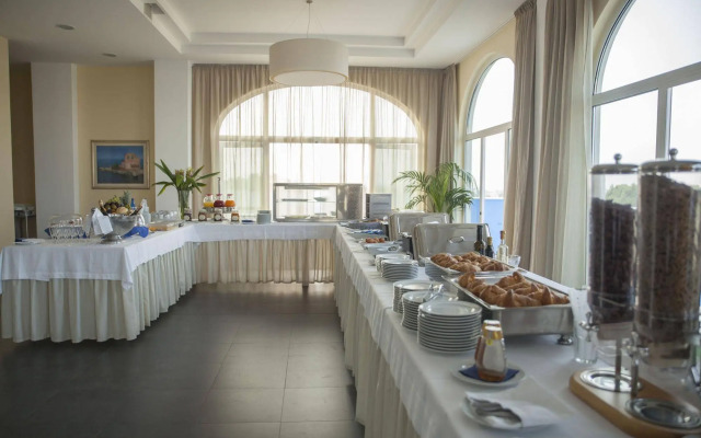 Club Azzurro Hotel & Resort