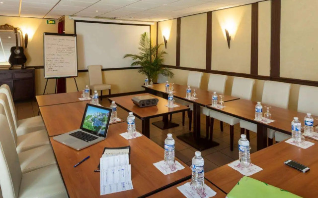 Brit Hotel Chinon le Lion d'Or