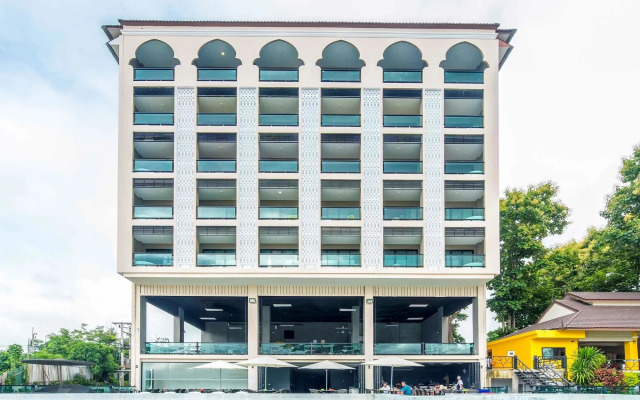 Chiangkhong Teak Garden Riverfront Onsen Hotel