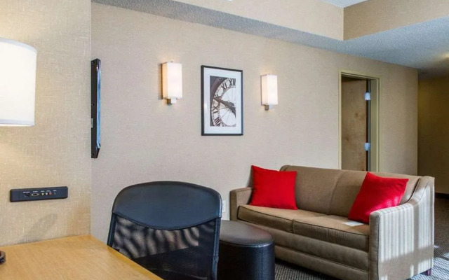 Cambria Suites Traverse City