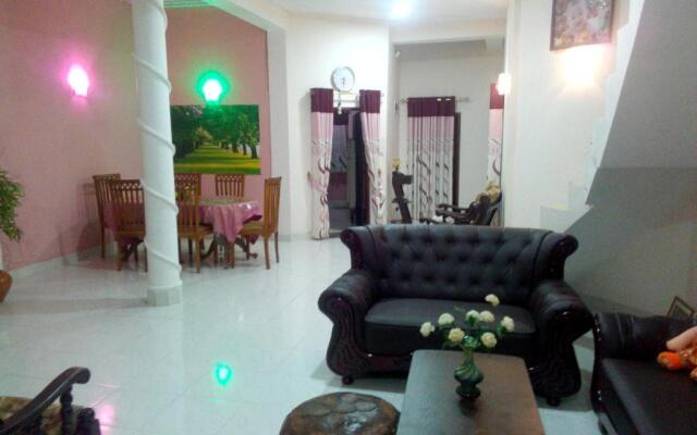 Diyawara Home Stay