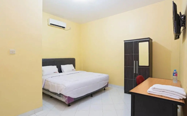 RedDoorz near Halim Perdanakusuma 3