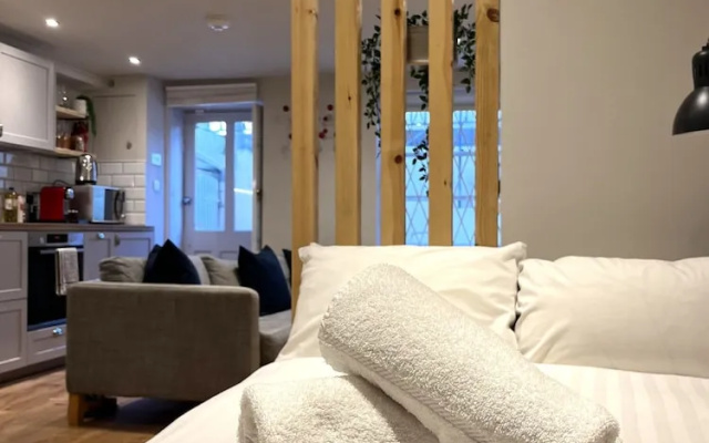 Stylish Studio Apartment in Clifton Village
