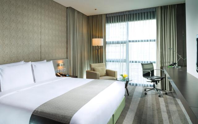 Holiday Inn Bangkok Sukhumvit by IHG
