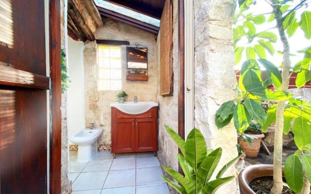 Boutique Traditional Spa Vila newly renovated 2023!