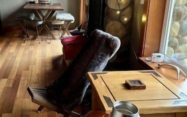 River Rock Mountain Cabin