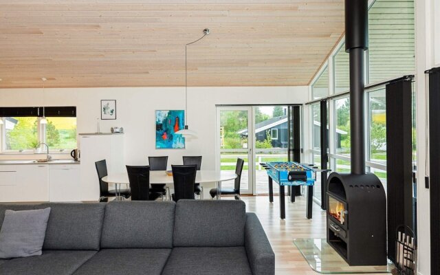 6 Person Holiday Home in Fjerritslev-by Traum