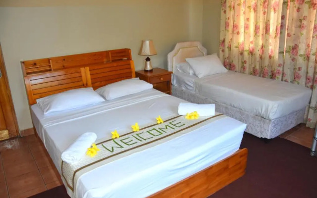 Reef Holiday Apartments