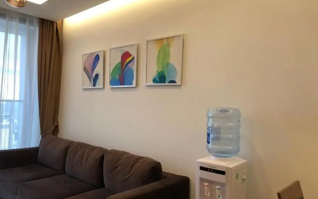 Metropolis Apartment