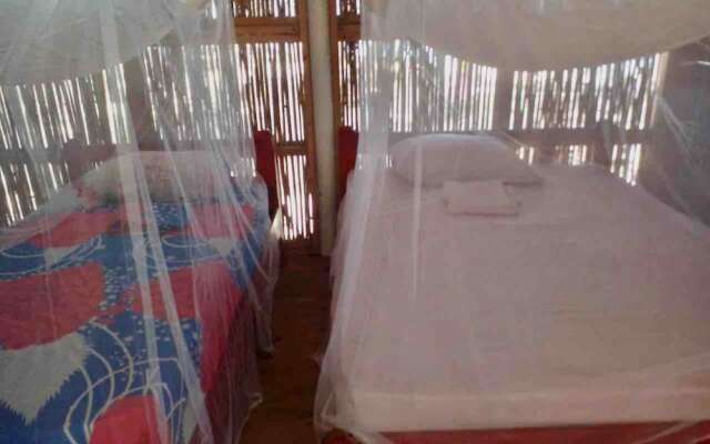 Cabins in Asserya Island - San Blas paradise - meals included