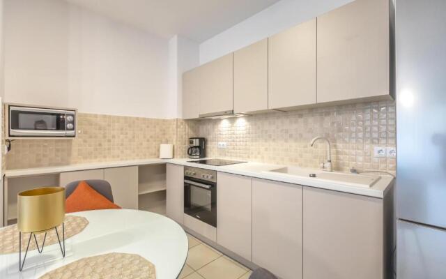 Tampa G Residence Mountain View Apartments