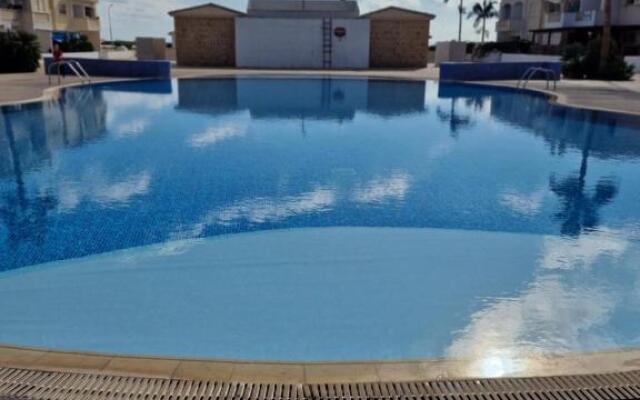 Escape and relax cozy apartment in Pafos!