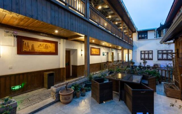 Enshi love Qingjiang hotel(Tujia daughter City store)