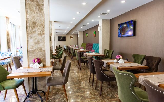 Khazar Palace Hotel & Restaurant