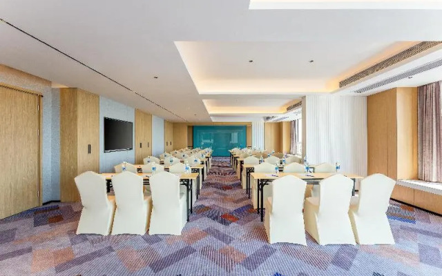 Holiday Inn Express Zhanjiang Coast