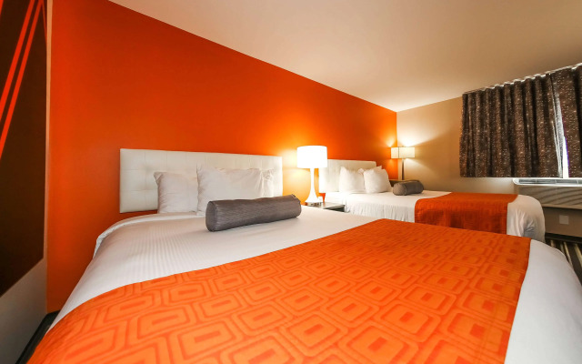 Howard Johnson by Wyndham Winnipeg West