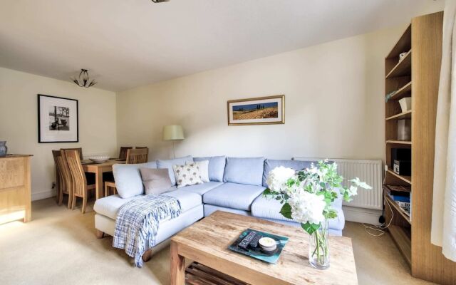 Guestready - Bright, Spacious 2bdr Flat