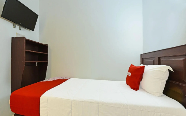 OYO 90572 J Hotel Masjid India