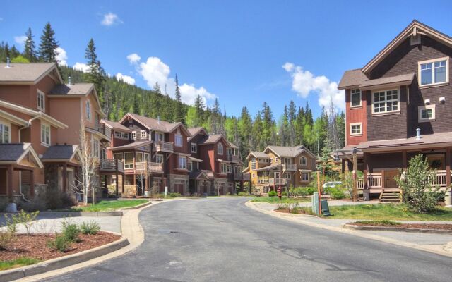 6552 Settlers Creek Townhomes