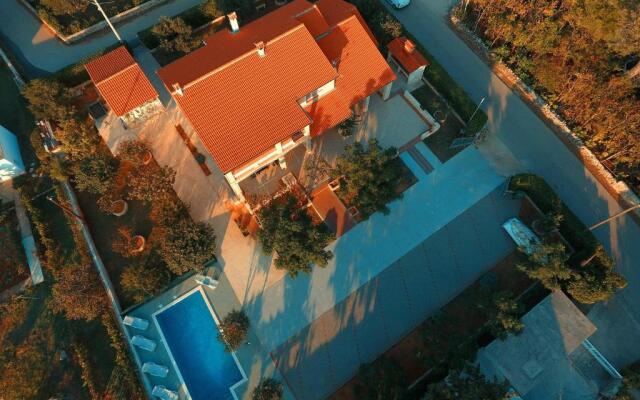Apartments Nikaia