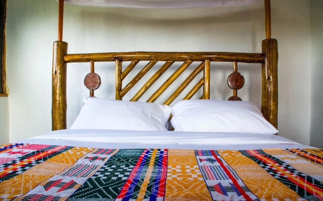 Queen Elizabeth Park View Tourist Lodge